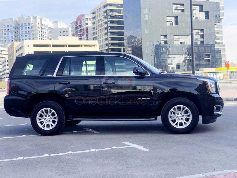 RENT GMC YUKON 2018 IN DUBAI-pic_4