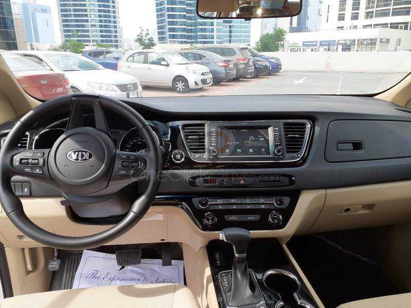 RENT KIA CARNIVAL 2020 IN DUBAI-pic_3