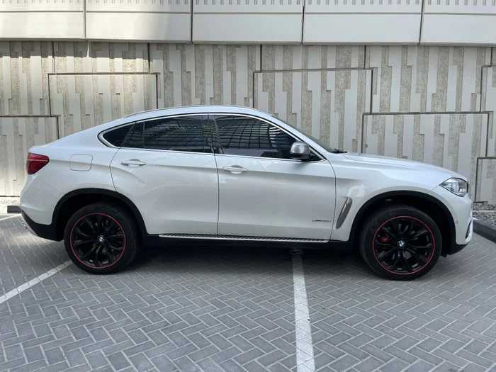 AED 2,520 monthly | Warranty | FSH | Flexible D.P | BMW X6 X-Drive 50i 2016 GCC-pic_3