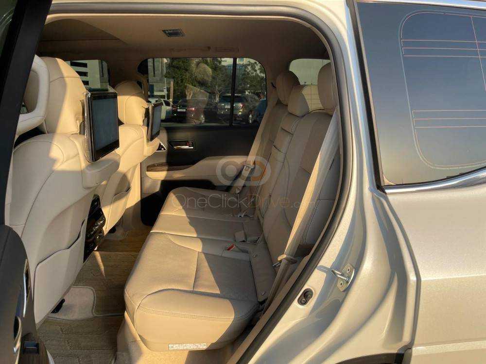 RENT TOYOTA LAND CRUISER 2022 IN DUBAI-pic_5