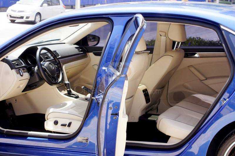 RENT VOLKSWAGEN PASSAT 2019 IN DUBAI-pic_5