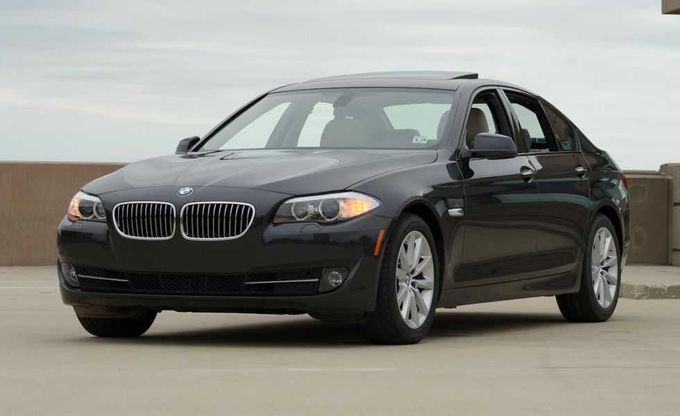 BMW 750Li Luxury 2012 GCC Original Paint-pic_2