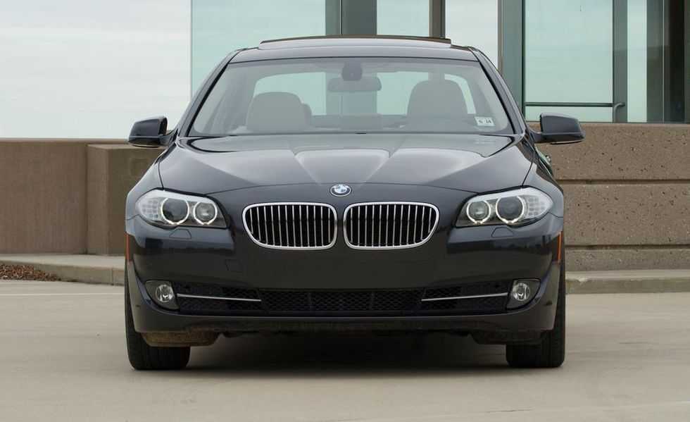 BMW 750Li Luxury 2012 GCC Original Paint-pic_3