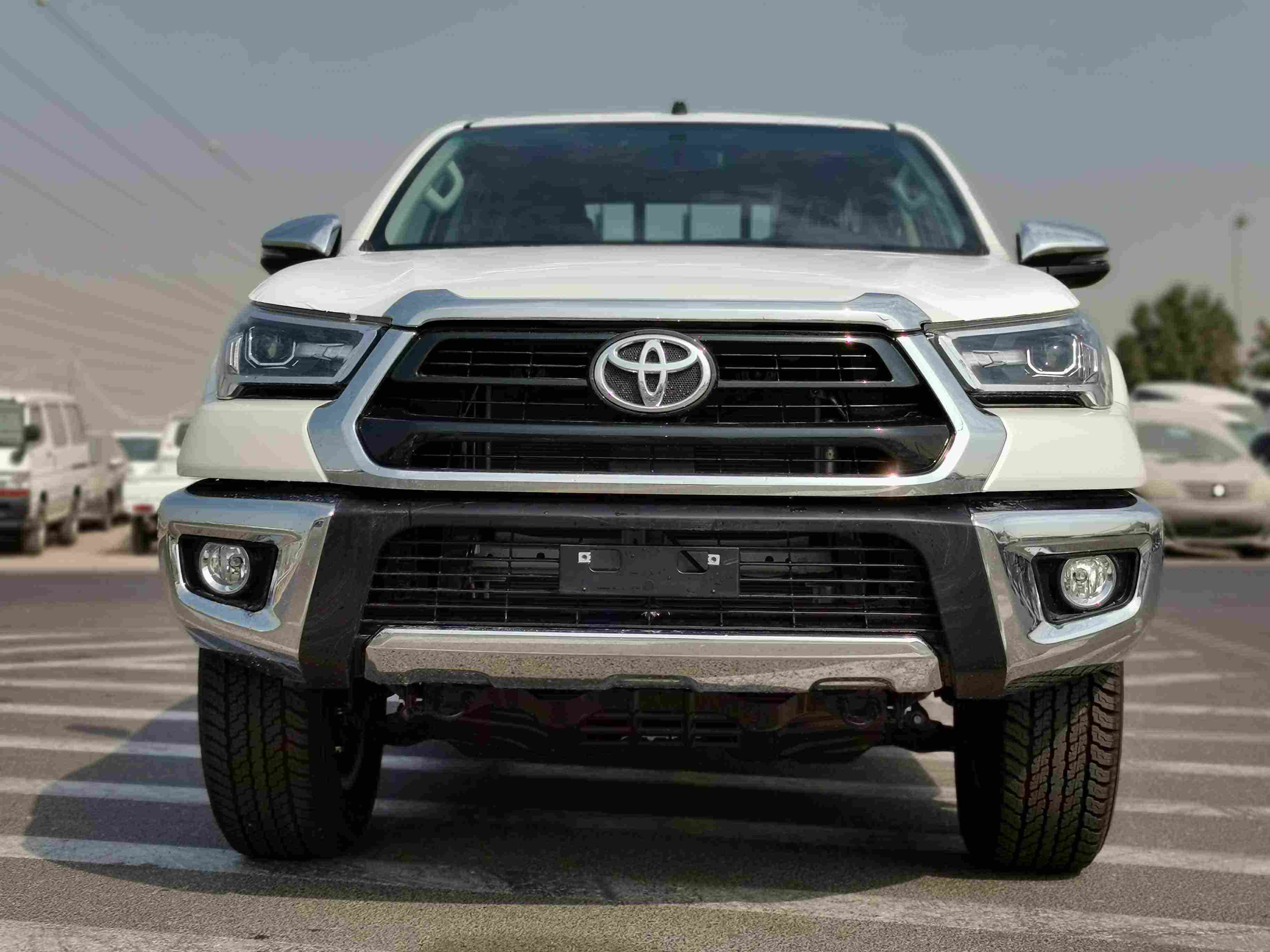 Brand New Toyota Hilux HLX24-LV5 2.4L M/T Diesel | White / Black 2022 | For Export Only-pic_2