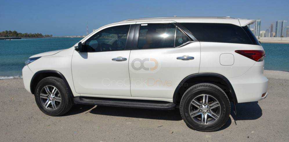 RENT TOYOTA FORTUNER 2019 IN DUBAI-pic_3