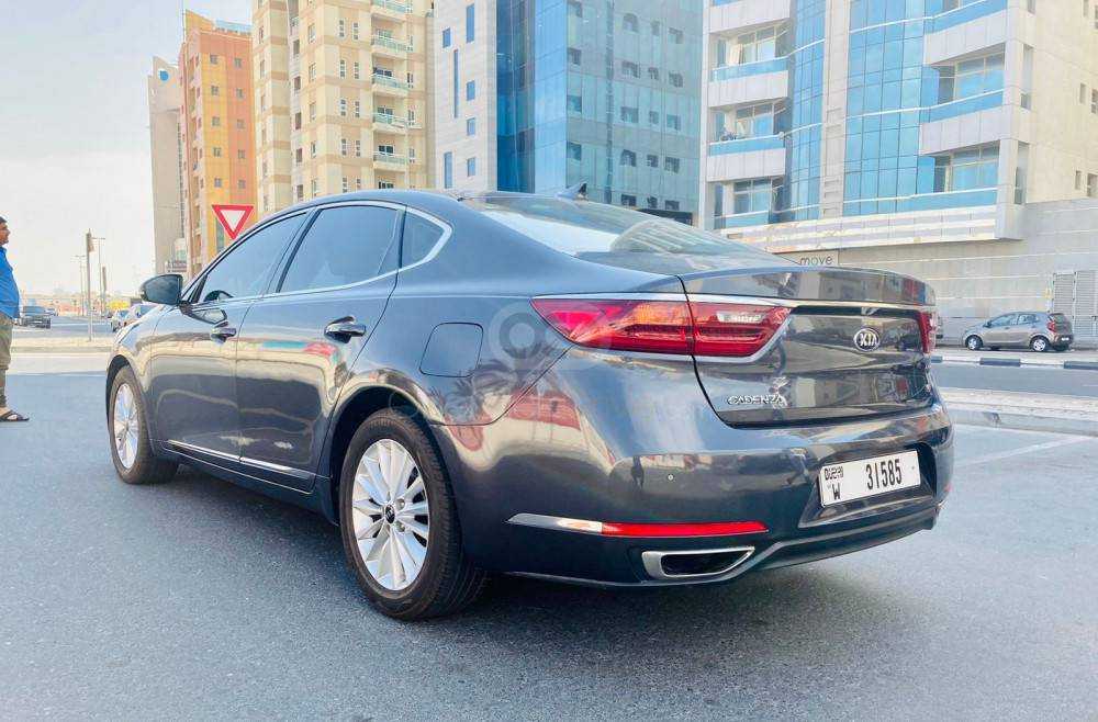 RENT KIA CADENZA 2019 IN DUBAI-pic_1