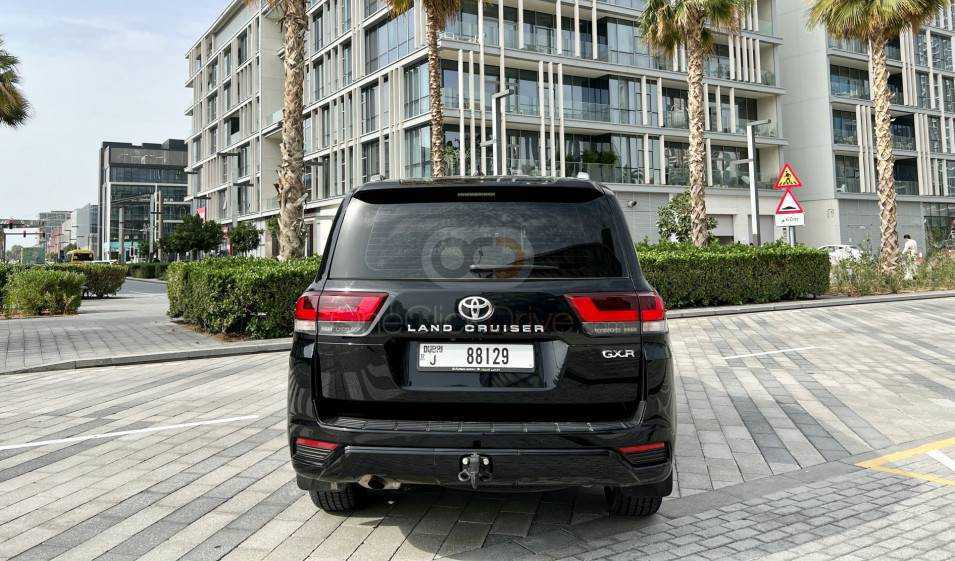 RENT TOYOTA LAND CRUISER GXR V6 2022 IN DUBAI-pic_6