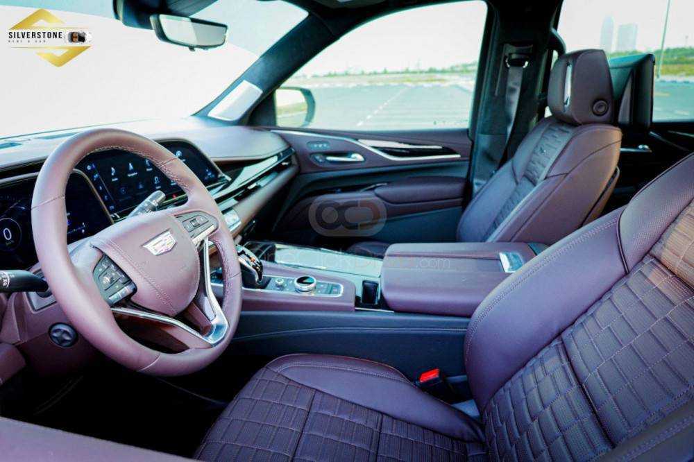 RENT CADILLAC ESCALADE PLATINUM SPORT 2021 IN DUBAI-pic_2