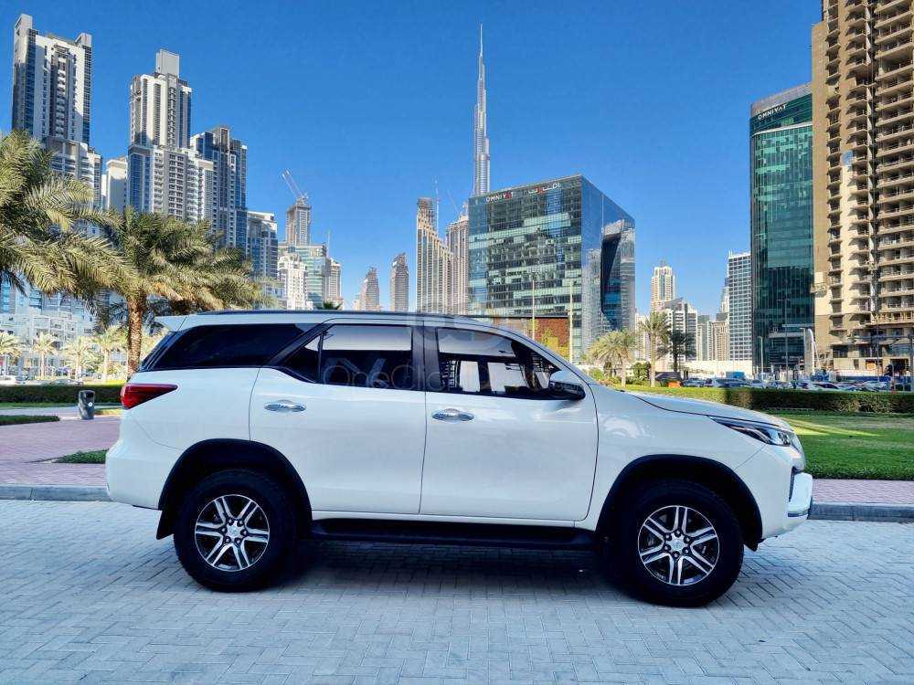 RENT TOYOTA FORTUNER 2022 IN DUBAI-pic_2