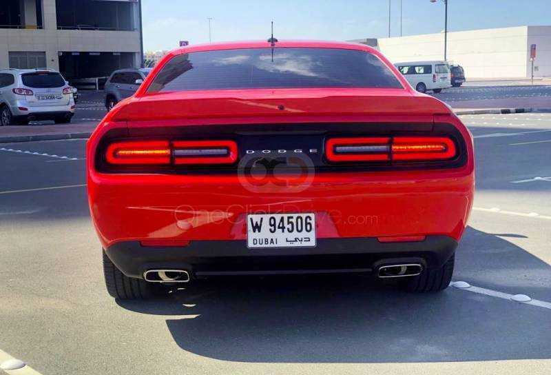 RENT DODGE CHALLENGER V8 2018 IN DUBAI-pic_5