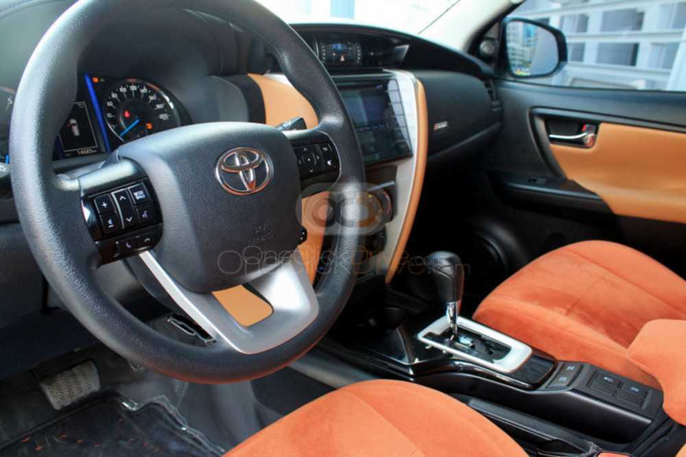 RENT TOYOTA FORTUNER 2020 IN DUBAI-pic_3