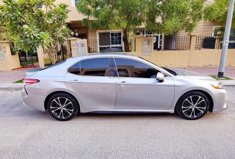 RENT TOYOTA CAMRY 2018 IN DUBAI-pic_1