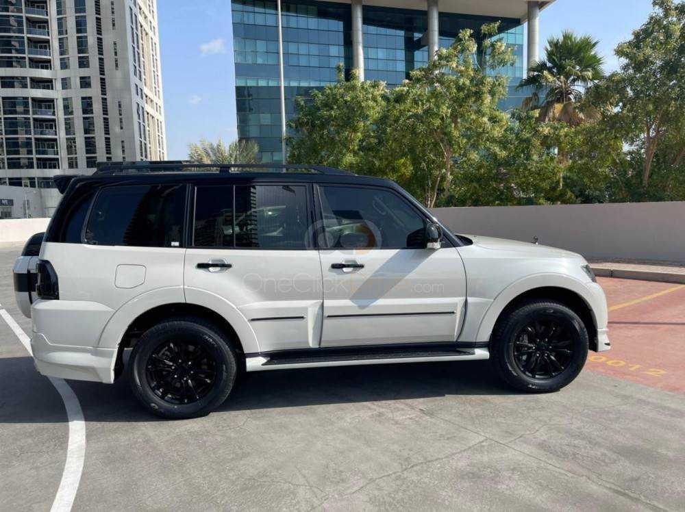 RENT MITSUBISHI PAJERO 2020 IN DUBAI-pic_2