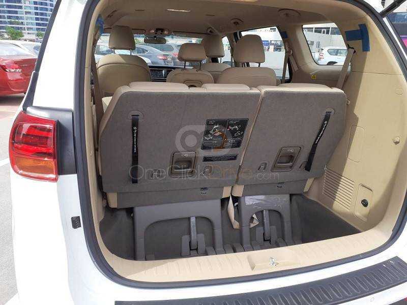 RENT KIA CARNIVAL 2020 IN DUBAI-pic_1