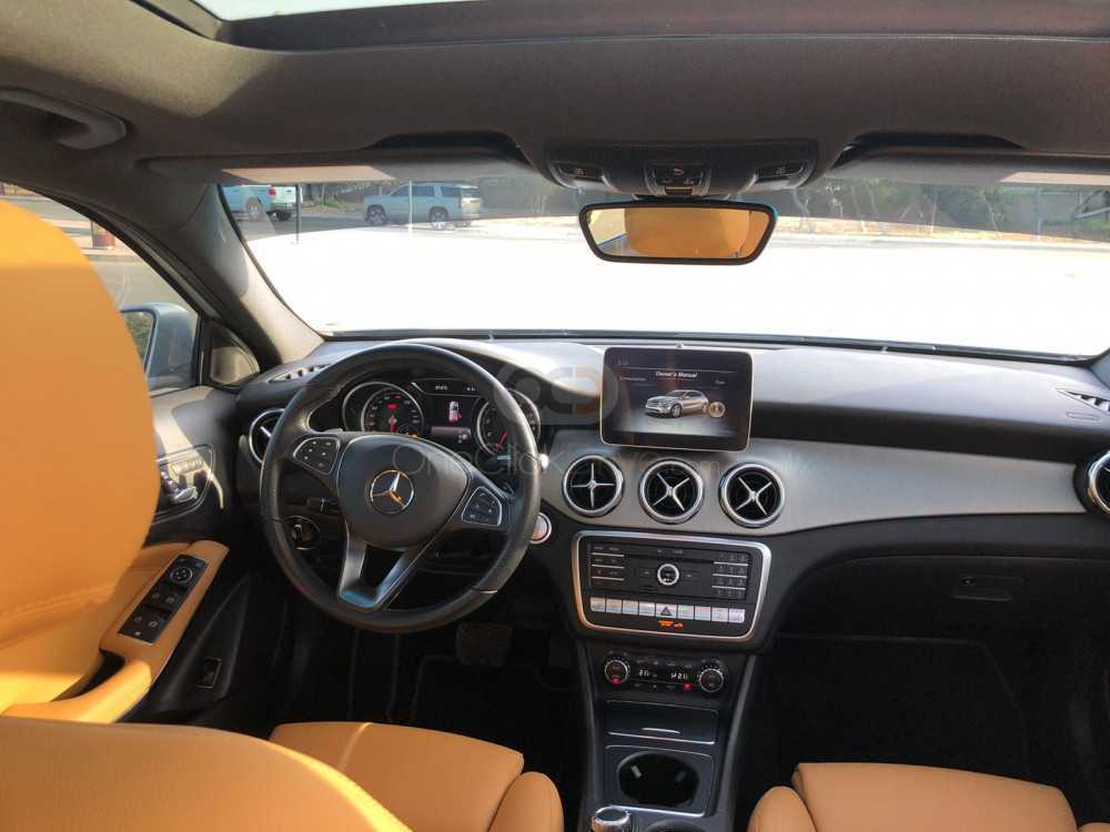 RENT MERCEDES BENZ GLA 250 2019 IN DUBAI-pic_3