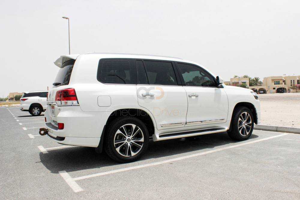 RENT TOYOTA LAND CRUISER GXR V6 2020 IN DUBAI-pic_1