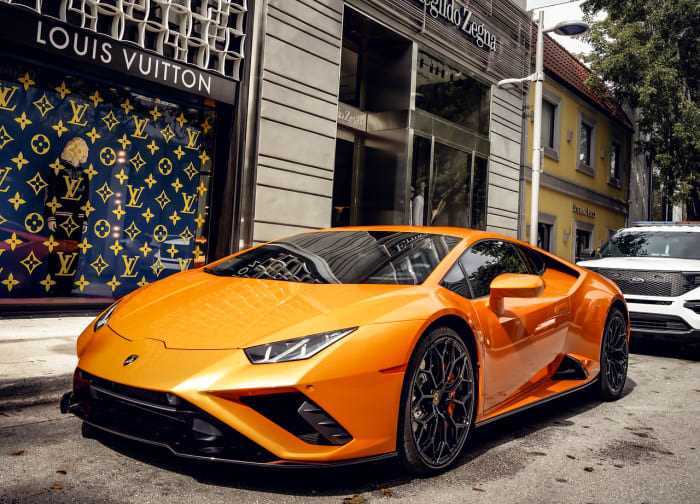 For Rent Lamborghini huracan 2022-pic_1