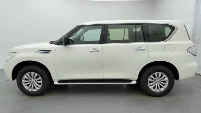 NISSAN PATROL SE 2017 V6 AED 1780/ month EXCELLENT CONDITION UNLIMITED K.M WARRANTY..-pic_3