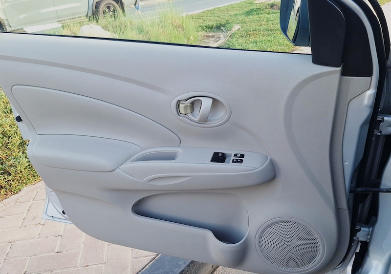 Nissan Sunny-pic_5