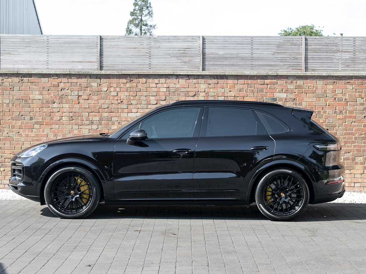 PORSCHE CAYENNE TURBO GT 2022 GCC - AL NABOODA-pic_2