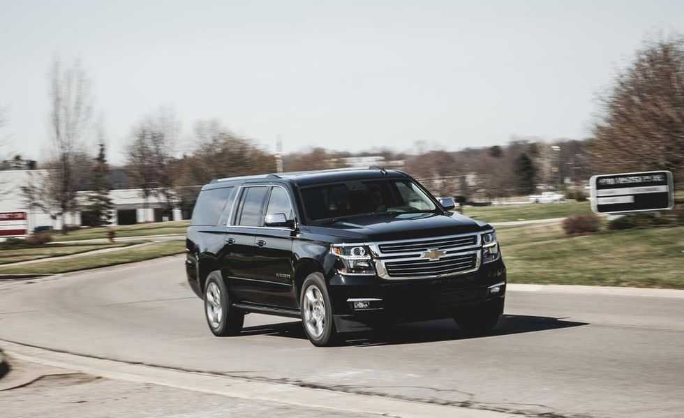 Rent Chevrolet Suburban 2022-pic_1