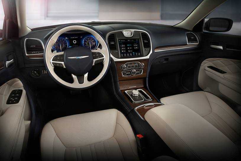 RENT CHRYSLER 300C 2018 IN DUBAI-pic_3