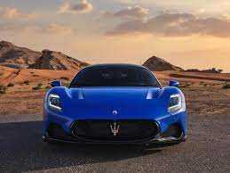 Rent Maserati MC20 2022 in Dubai-pic_2