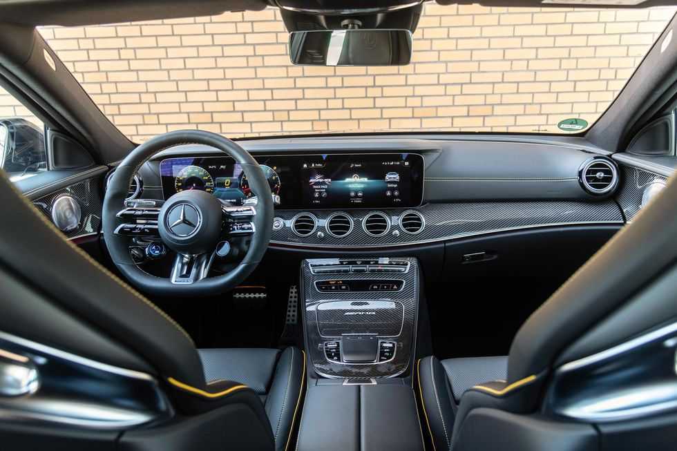 RENT MERCEDES BENZ AMG E53 S 2021 IN DUBAI-pic_2