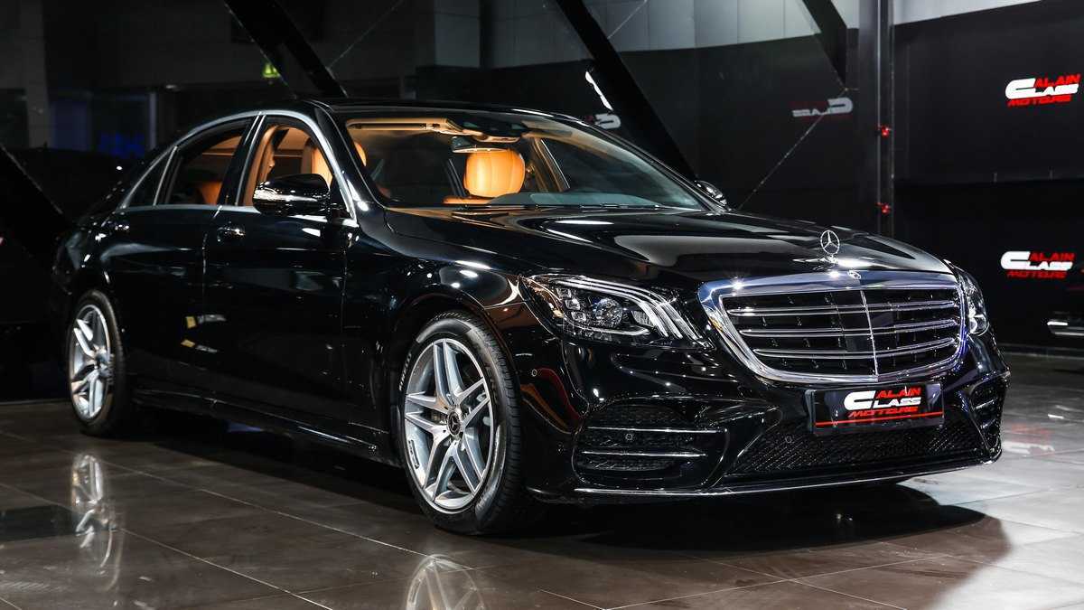 RENT MERCEDES BENZ S560 2019 IN DUBAI-pic_2