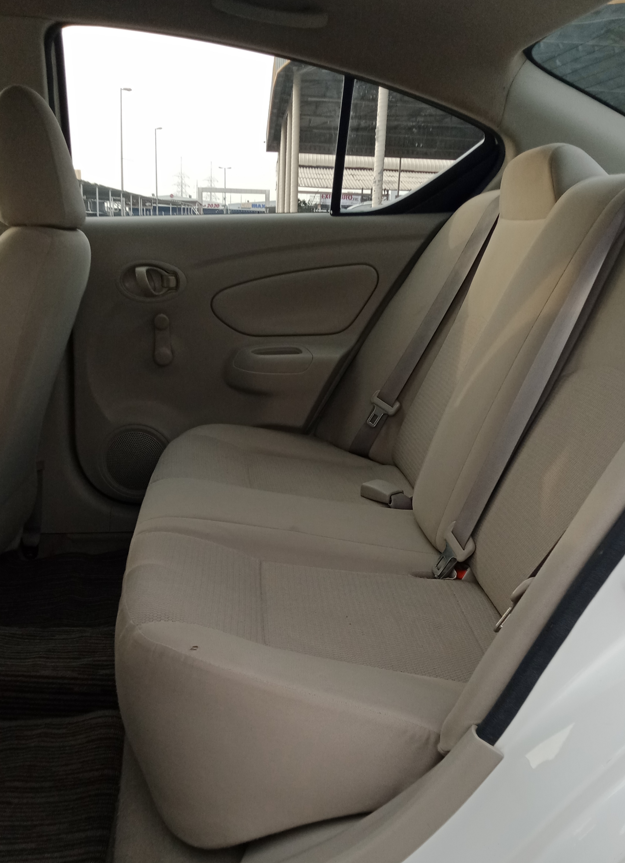 Nissan Sunny 2014-pic_3