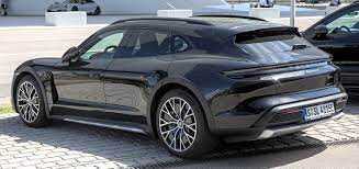 RENT PORSCHE TAYCAN 4 CROSS TURISMO 2022 IN DUBAI-pic_1