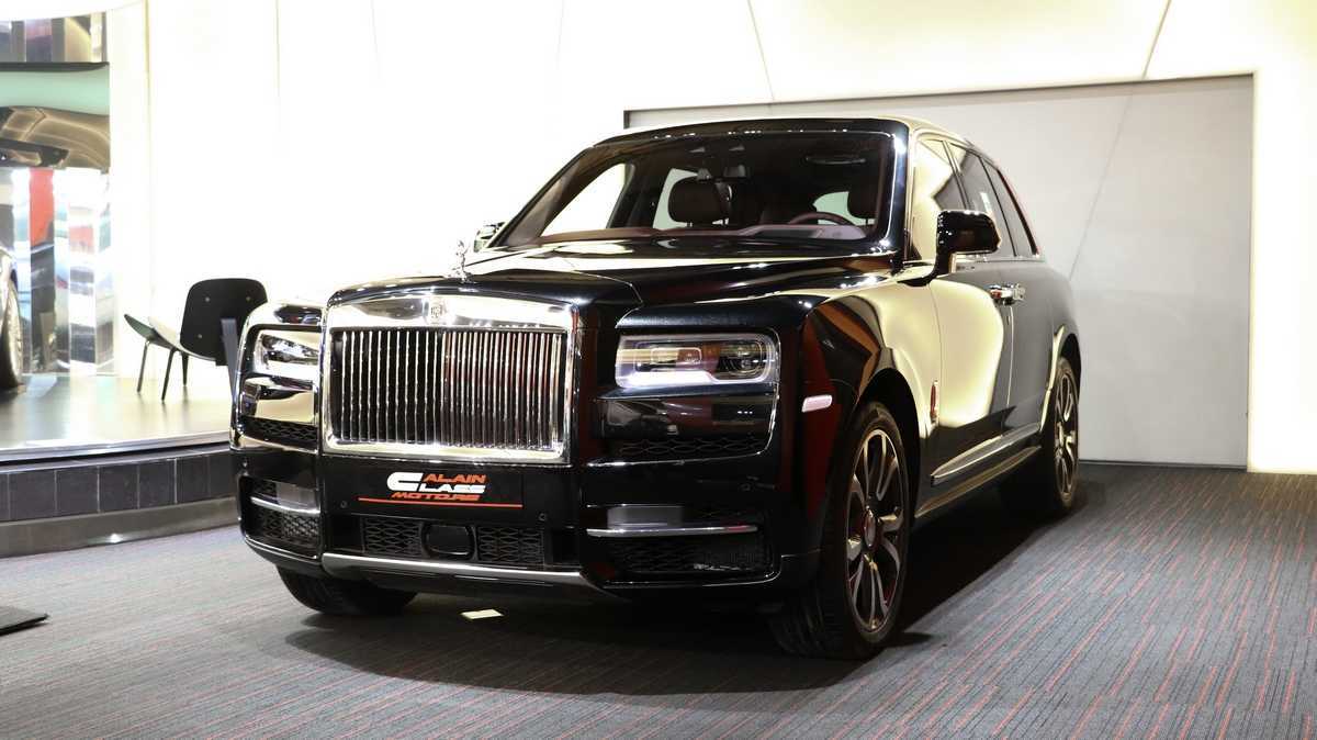 RENT ROLLS ROYCE CULLINAN BLACK BADGE 2022 IN DUBAI-pic_2