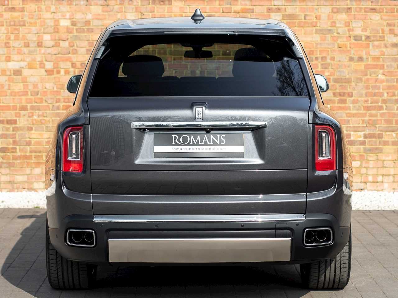 Rent Rolls Royce Cullinan 2022-pic_5