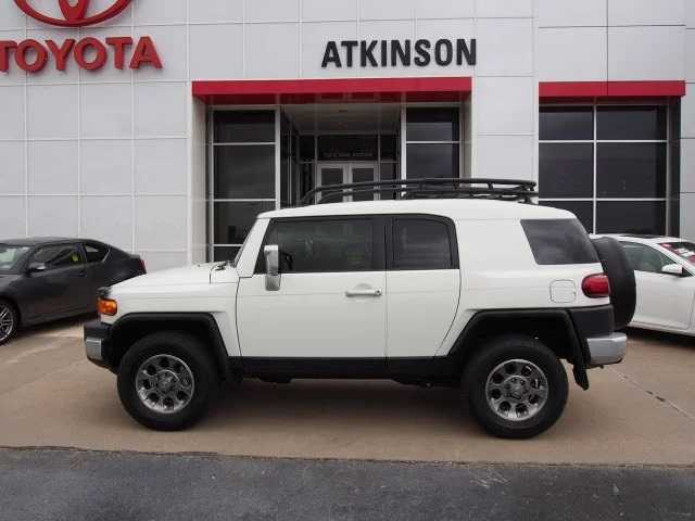 TOYOTA FJ CRUISER WITH DIFF LOCK #GCC# WELL MAINTAINED# URGENT SALE AED 39500/--pic_5