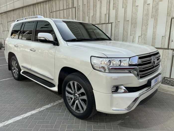 TOYOTA LAND CRUISER G.C.C 2016 V8 FULL OPTION IN EXCELLENT CONDITION