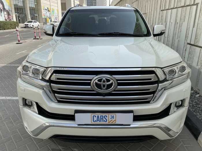 TOYOTA LAND CRUISER G.C.C 2016 V8 FULL OPTION IN EXCELLENT CONDITION-pic_2