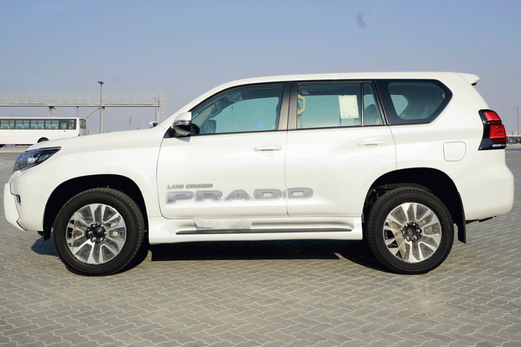 TOYOTA PRADO 2010 FACELIFTED 2021 V6 G.C.C IN EXCELLENT CONDITION AED 76,000 - image 4