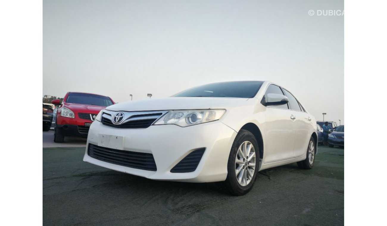 TOYOTA CAMRY 2015 MODEL GCC SPECS IN EXCELLENT CON-pic_1
