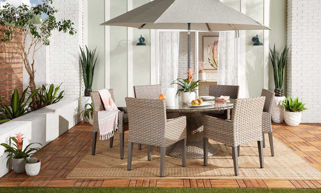 OUTDOOR AND INDOOR DINING SET with cushion-pic_1