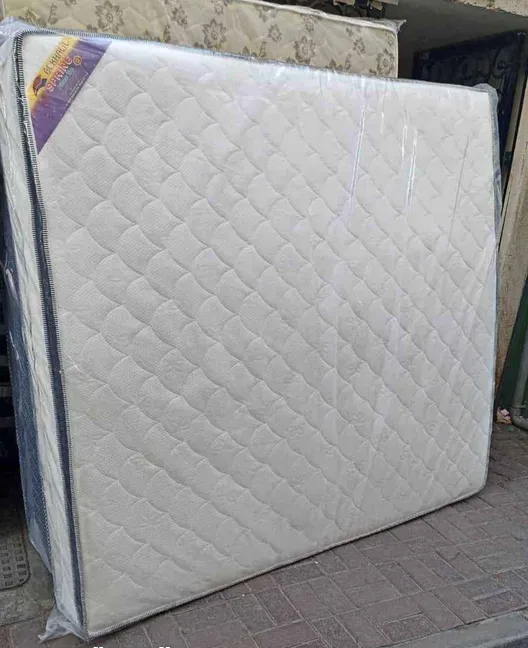 I'm Selling Brand New King Size Spring Mattress Pillow Top