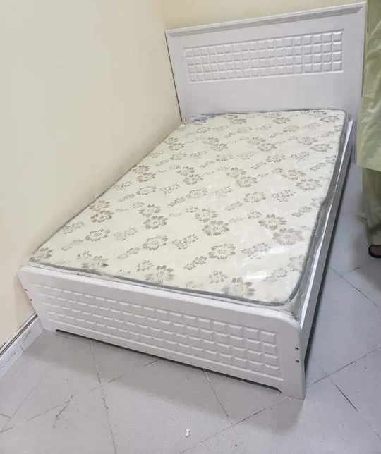 we have wood single size 90x190 bed with for sale-pic_2