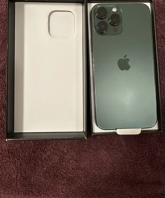 Brand new I phone 13 pro max 256 gb unlock with chip( jv)-pic_3