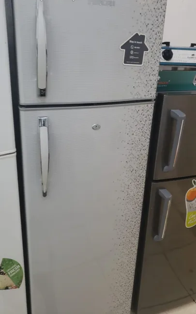 Refrigerator medium