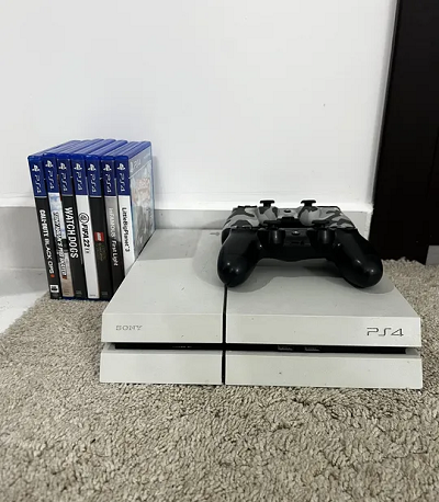 PS4 White Edition With Games and Controllers