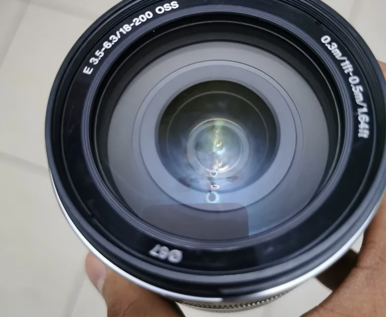 Sony 18-200mm F3.5-6.3 E-Mount Lens SEL18200 E Silver-image