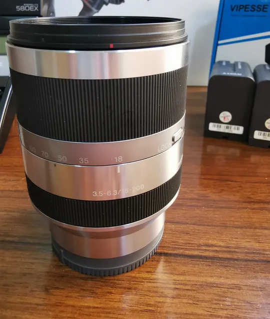Sony 18-200mm F3.5-6.3 E-Mount Lens SEL18200 E Silver-pic_3