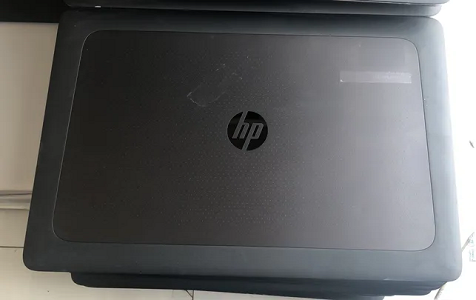 Hp Zbook 17 G3 core i7/6th gen /8gb ram 256gb ssd /2gb Nvidia graphices with orignal charger