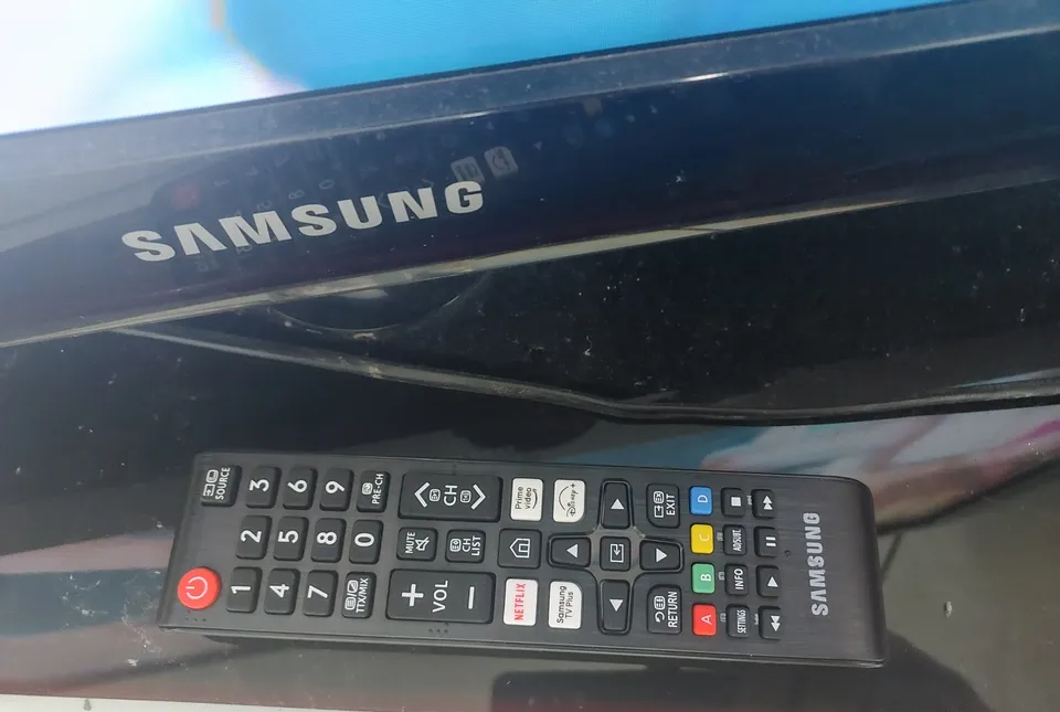 Samsung led 40inch nut smart-pic_2