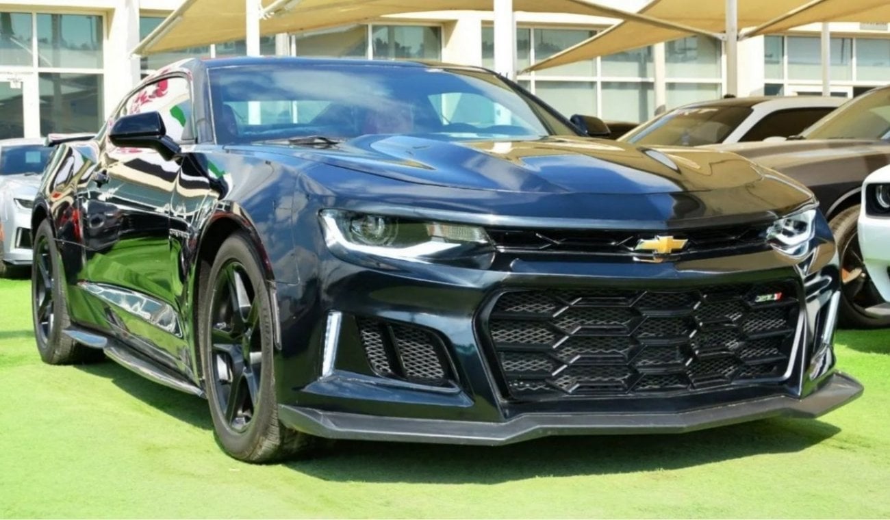 Low Millage! ! Chevy Camero 2020 with Full ZL1 Body Kit Special Color Super Clean-pic_1
