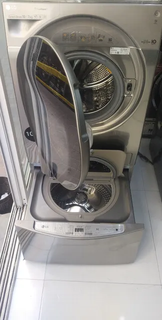 LG washer + Dryer 2 in 1-pic_3